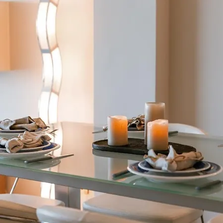 Huswell - With Stunning Sea View In *